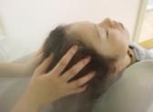 ヘッドスパで頭皮のリフレッシュはいかがでしょうか(^^)v