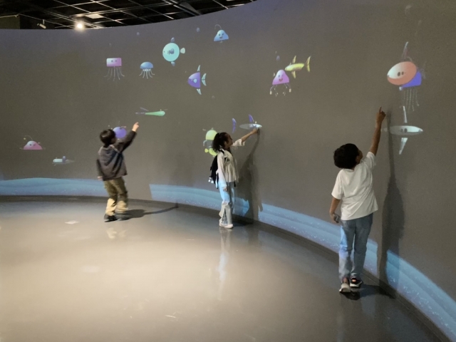 シーメカニマル:自分だけの深海生物メカをつくって泳がせてみよう!