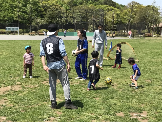 親子サッカーなども行います。