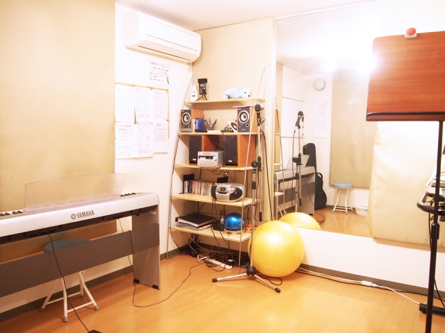 レッスンは防音スタジオで行います