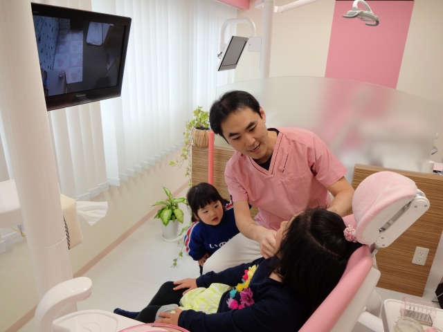 小さなお子様もモニターを見てリラックス。。。