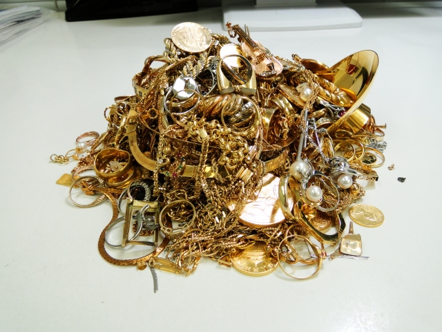 金相場高騰中！高価買取致します！