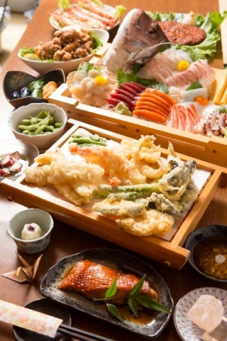 お飲み物は飲み放題(ビール、日本酒、焼酎、ウイスキー、ソフトドリンク)