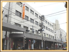 場所は大森郵便局の目の前です。ダイシン百貨店さんからも徒歩2分！