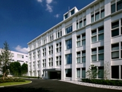 学校法人トキワ松学園　横浜美術大学