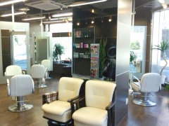 Cut Line（カットライン） 港南台店