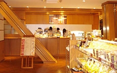 マザー牧場CAFE  通天閣『Café de Luna Park』