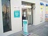 センター北駅より徒歩3分にございます。