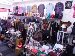 One Thousand Shop (エルネル2号店1000円均一ショップ)