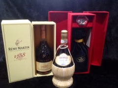 ご自宅に眠っているお酒もお買取り致します。