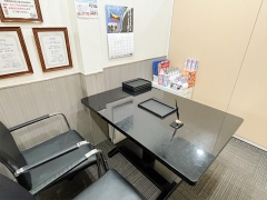 買取専門店おたからや横須賀中央店　査定ブース