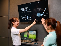 全打席に高性能 シミュレーター付きで 効率的に上達できる!