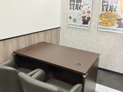 買取専門店おたからやさくら野百貨店弘前ラフォルテ店　店内