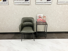 おたからや恋ヶ窪ショッピングセンター店　待合ブース
